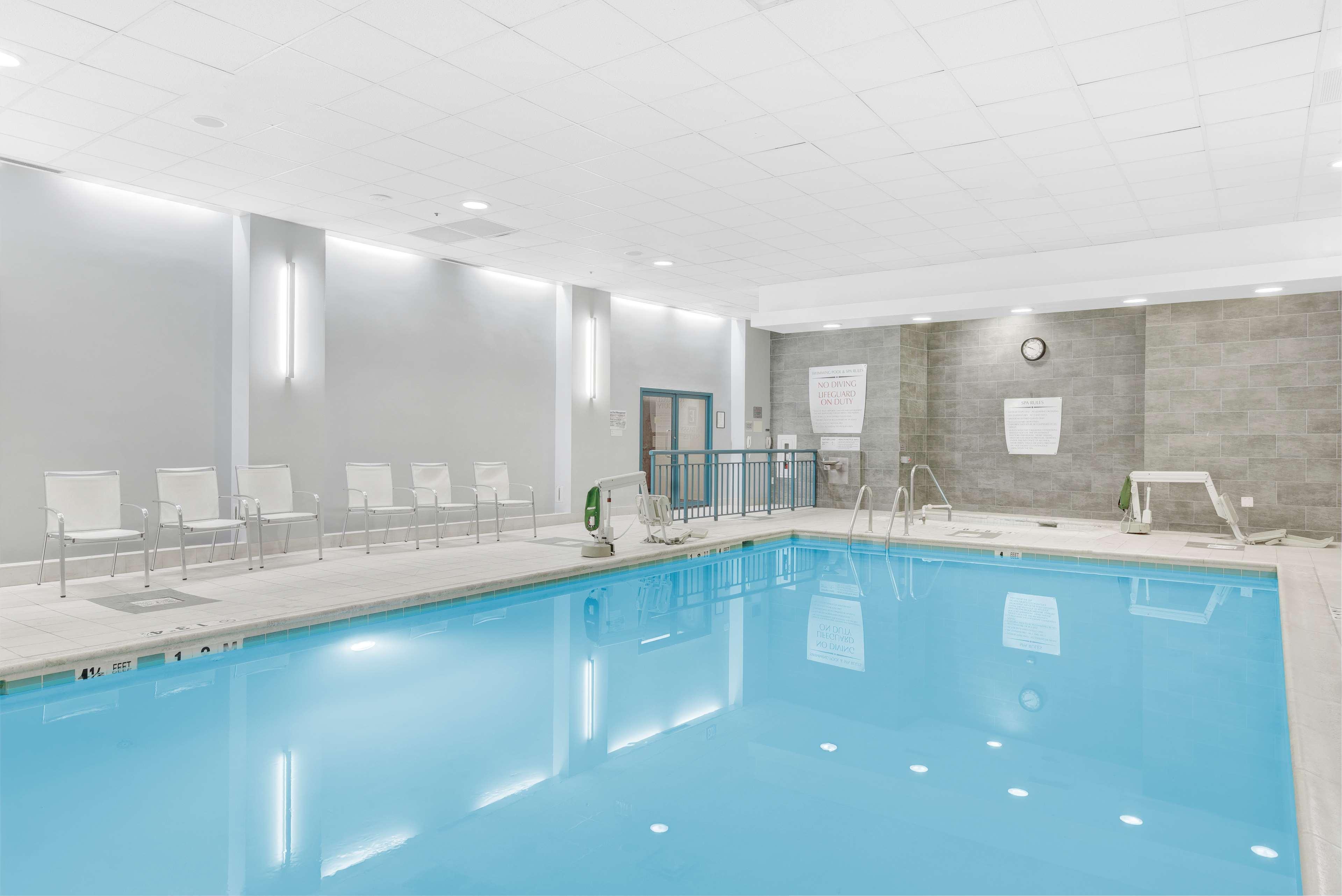 Embassy Suites By Hilton Alexandria Old Town Exteriör bild