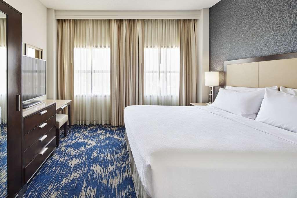 Embassy Suites By Hilton Alexandria Old Town Rum bild