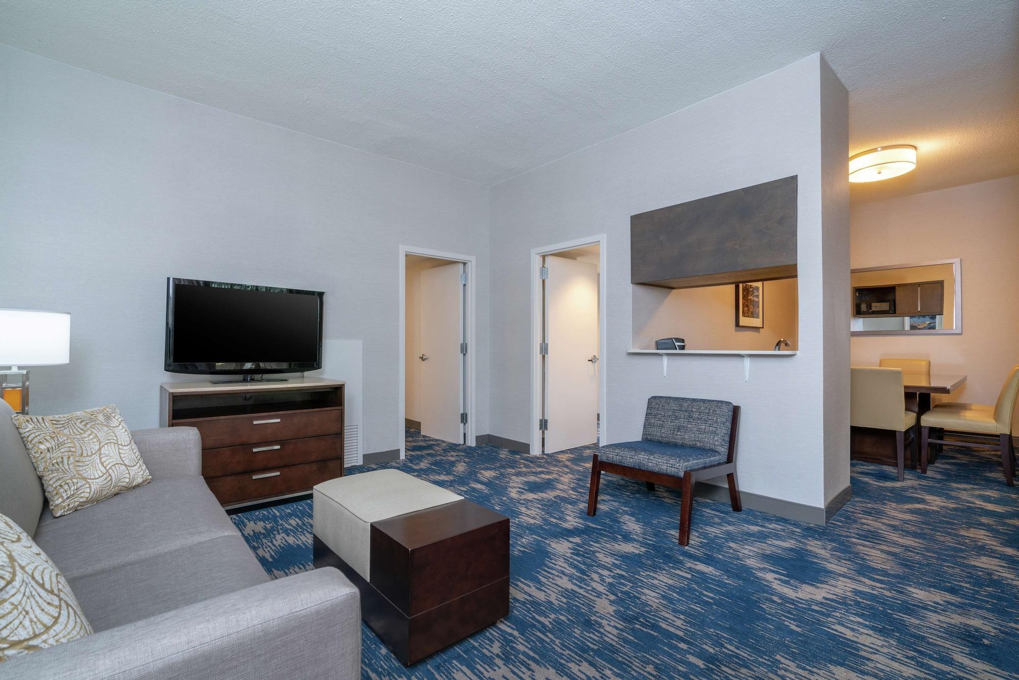 Embassy Suites By Hilton Alexandria Old Town Exteriör bild