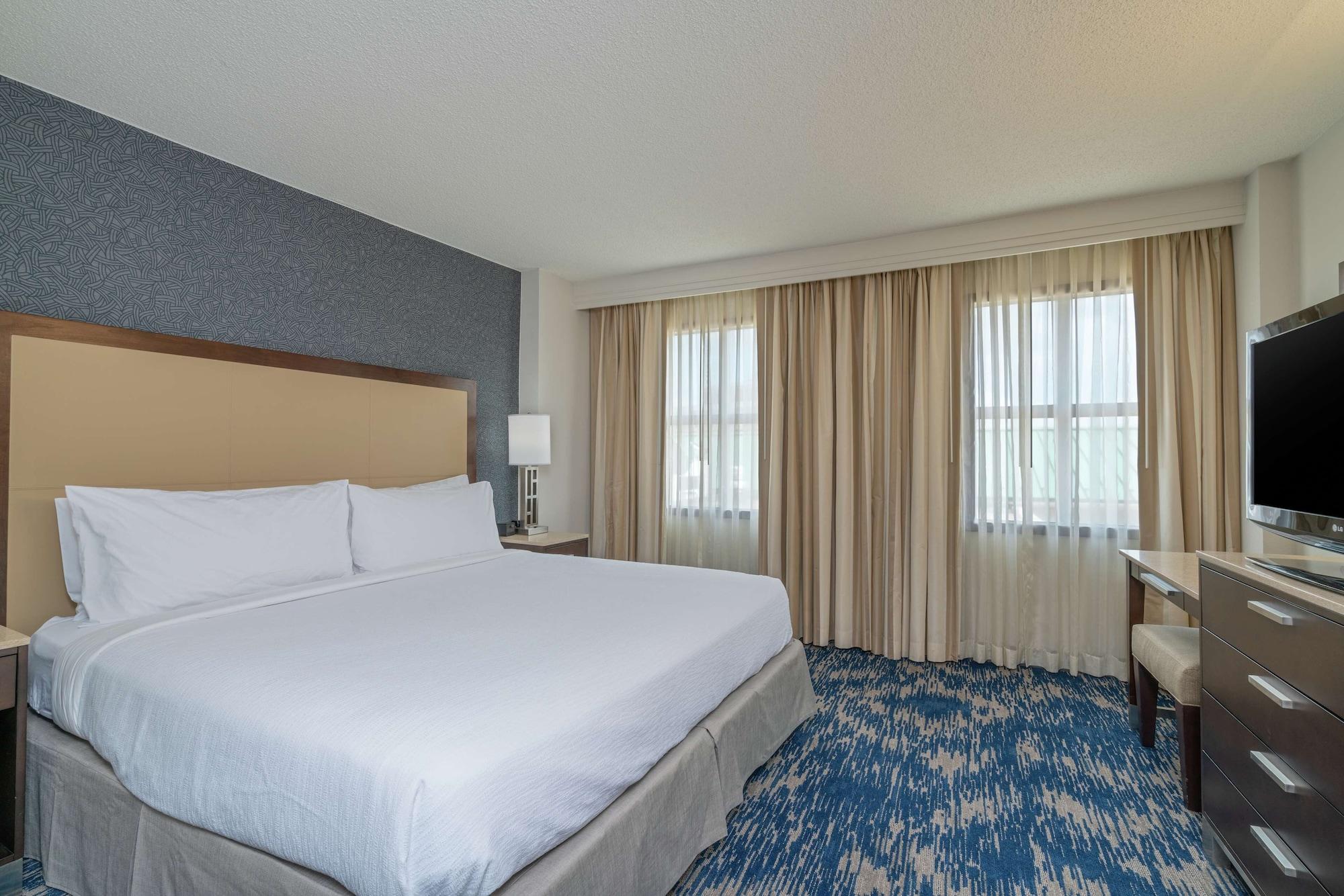 Embassy Suites By Hilton Alexandria Old Town Exteriör bild