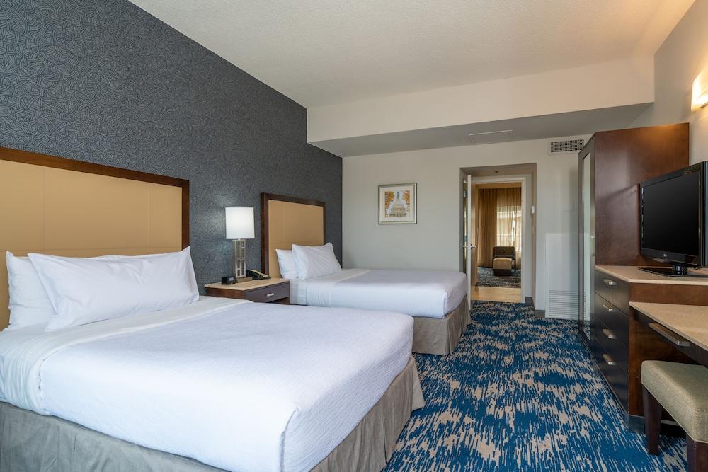 Embassy Suites By Hilton Alexandria Old Town Exteriör bild