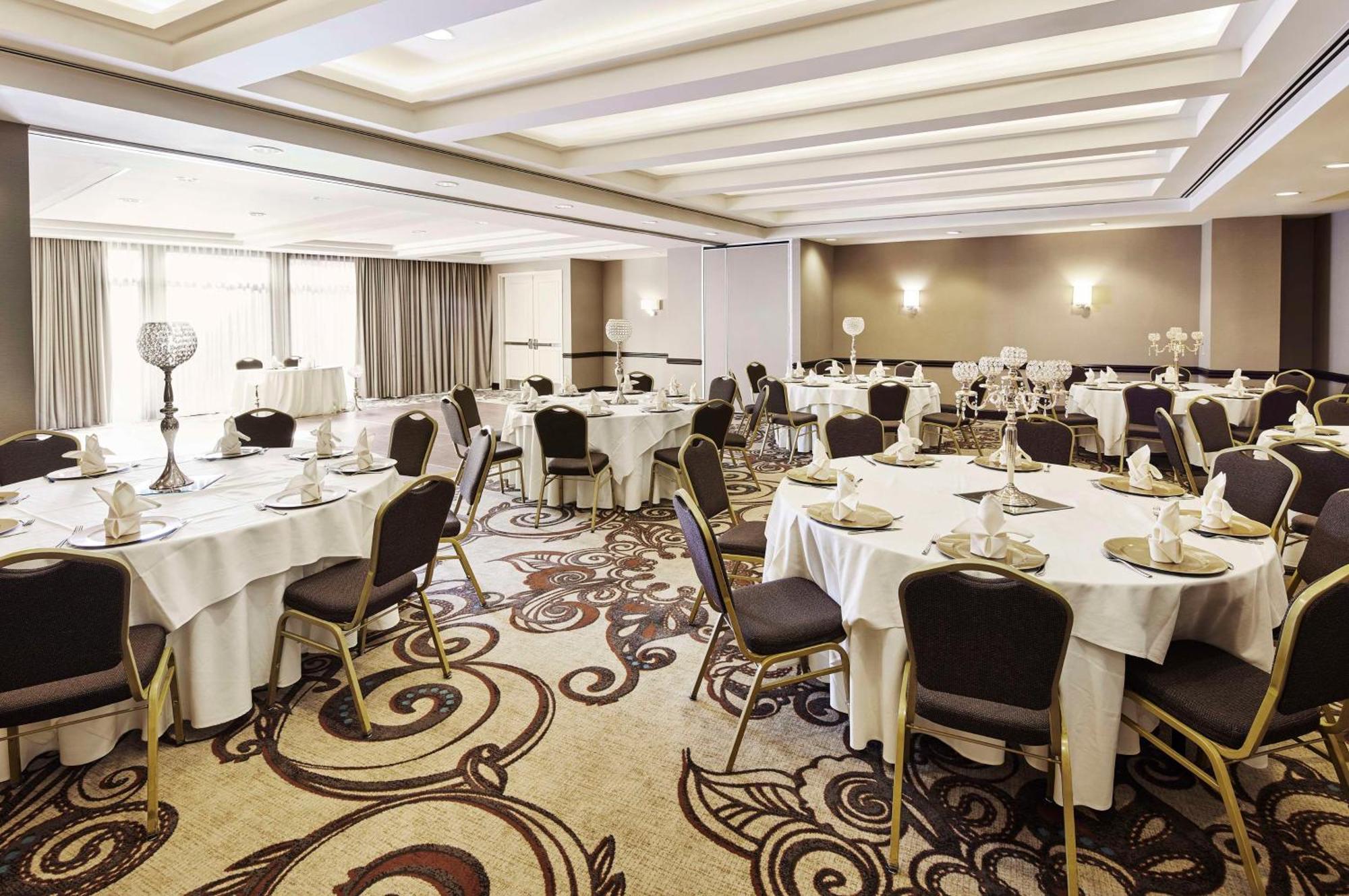 Embassy Suites By Hilton Alexandria Old Town Exteriör bild